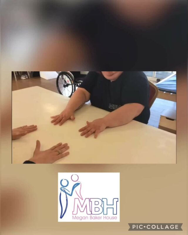 Katie has an ABI (acquired brain injury), affecting her left side💙She is practising her finger separation and strength💪🏼She has made great progress with this on her left side. Great work Katie✨
#acquiredbraininjury #ludlow #abi #leftsideaffected #strength